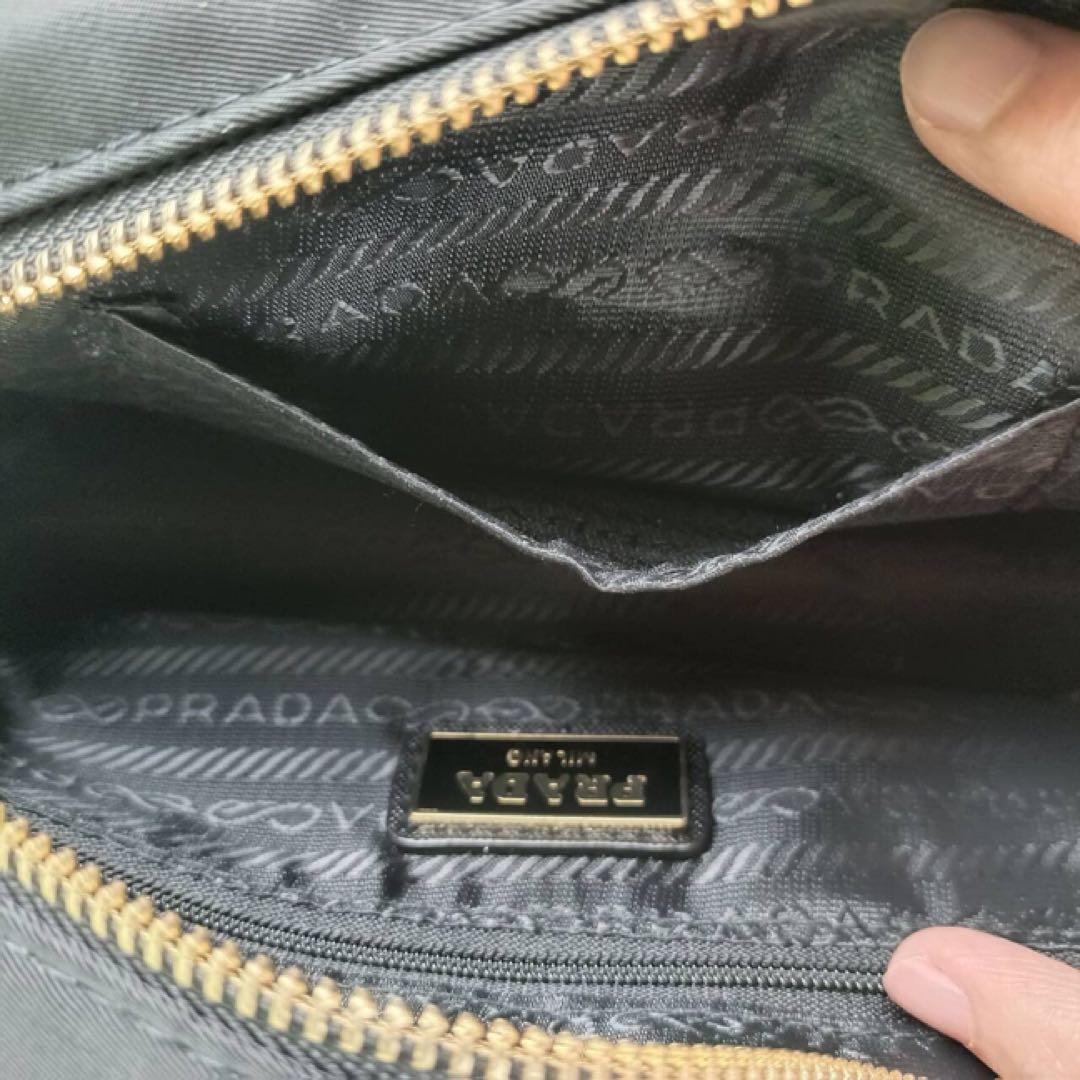 PRADA ノベルティ ブラック ショルダーバック ナイロン p2