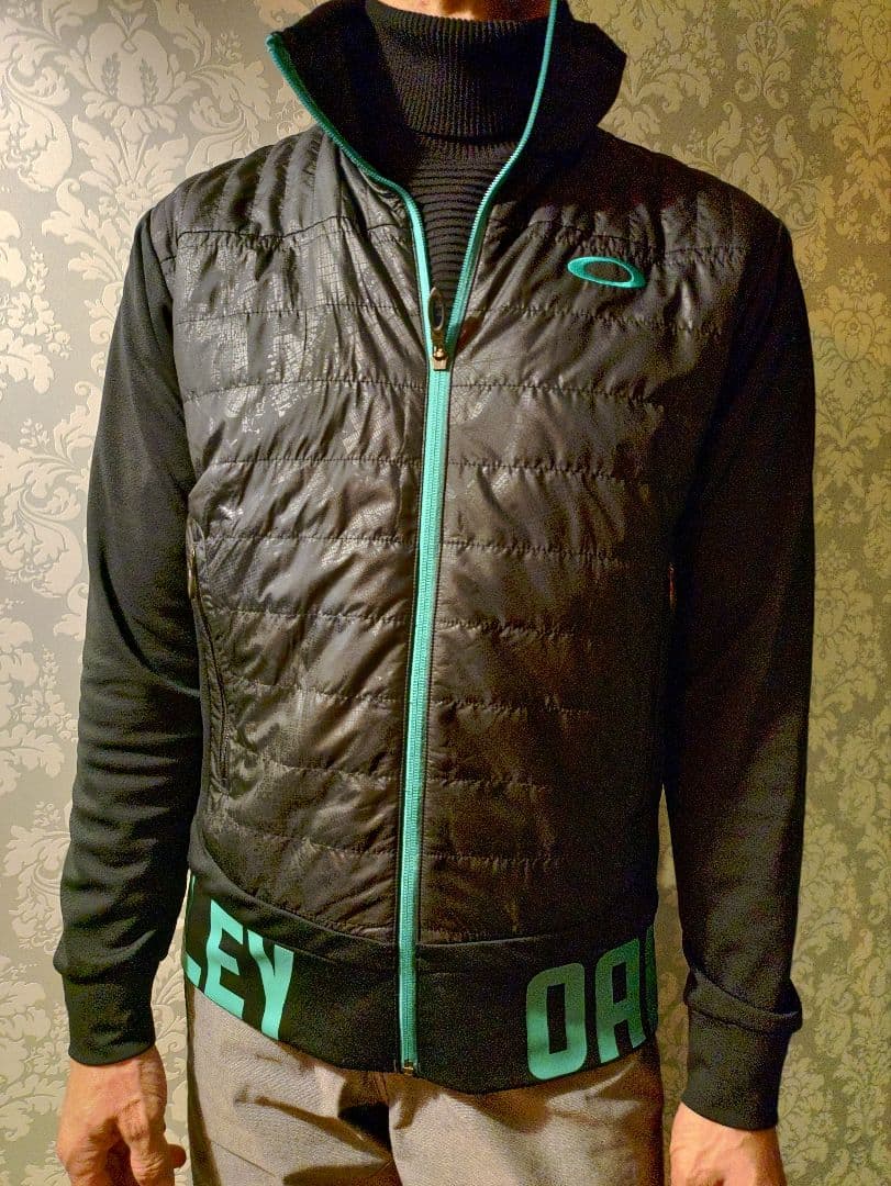 Oakley ブラック/ターコイズ ナイロンジャケットMサイズ