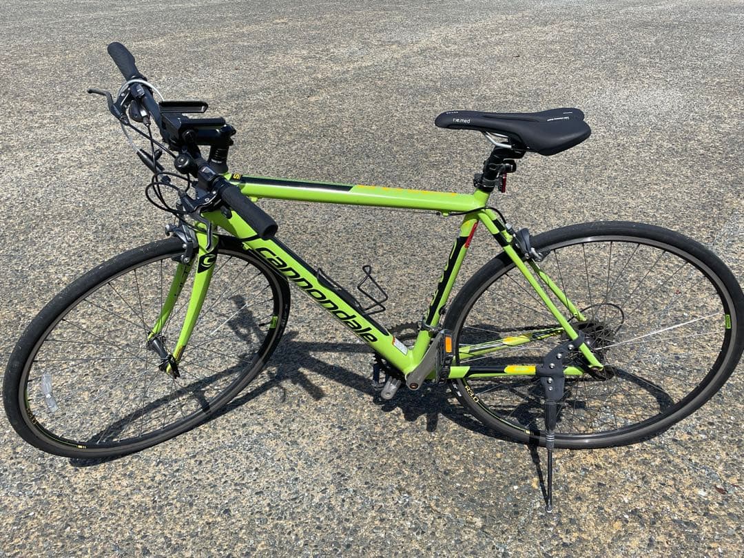 cannondaleフラットバーロード CAAD8