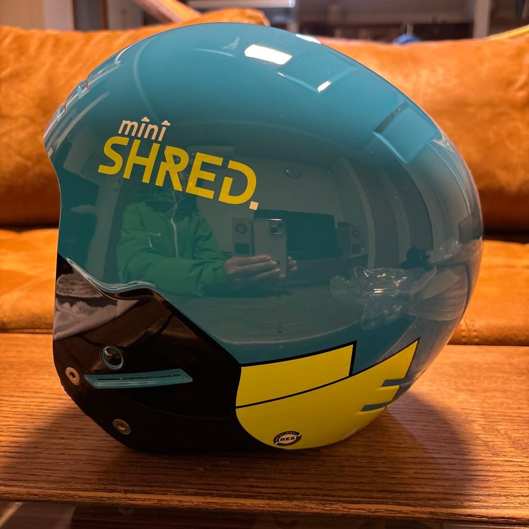 新品未使用mini SHRED. スキー用ヘルメット 青