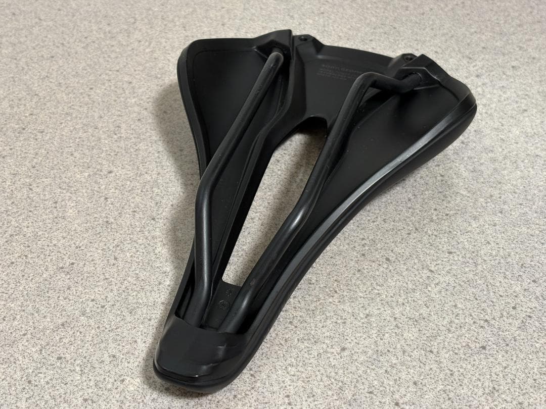 SPECIALIZED POWER EXPERT MIRRORサドル 143mm