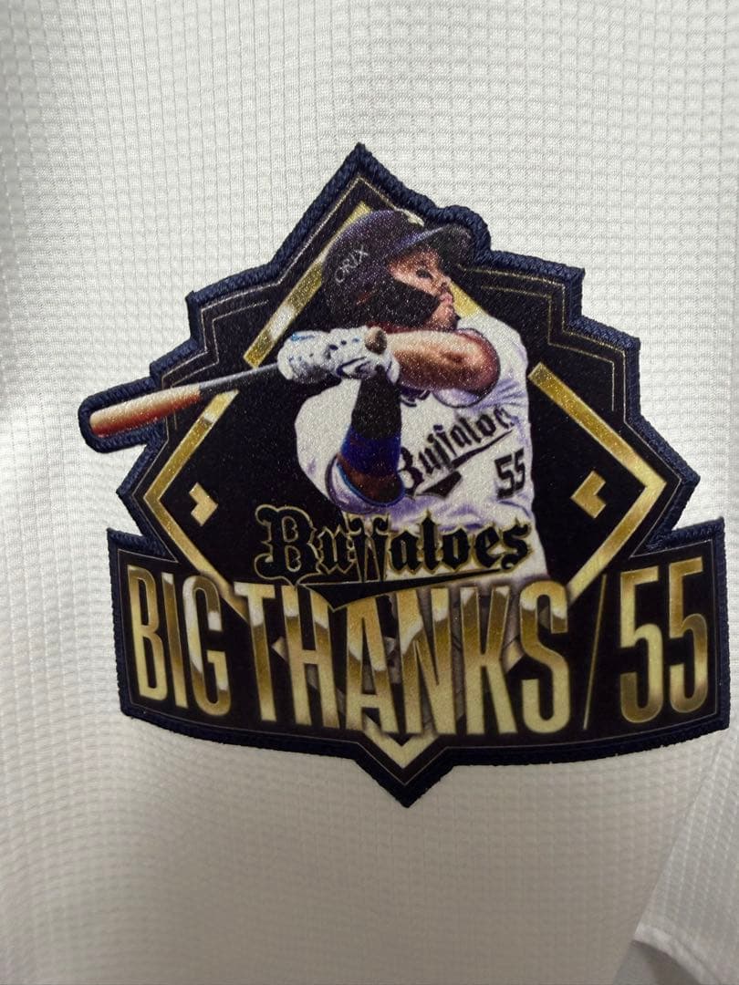 オリックス　T-岡田 サイン入り引退記念ユニフォーム