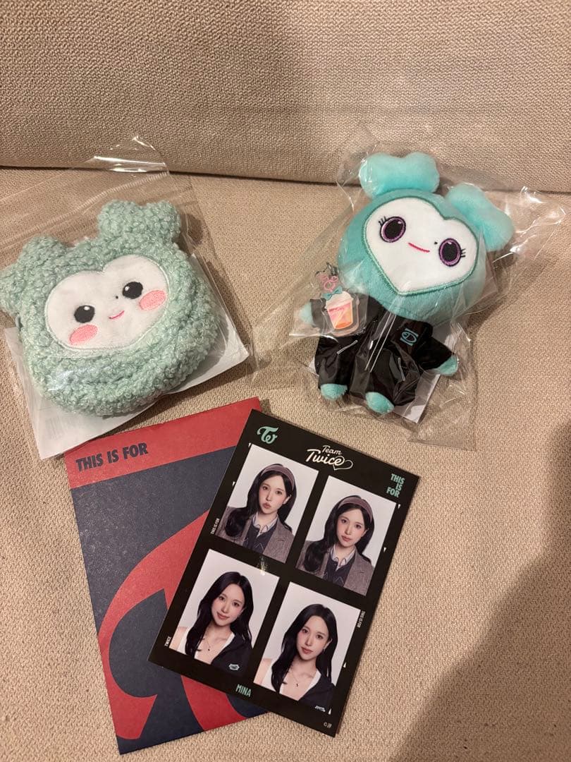 TWICE THIS IS FOR ミナ バッグチャーム
