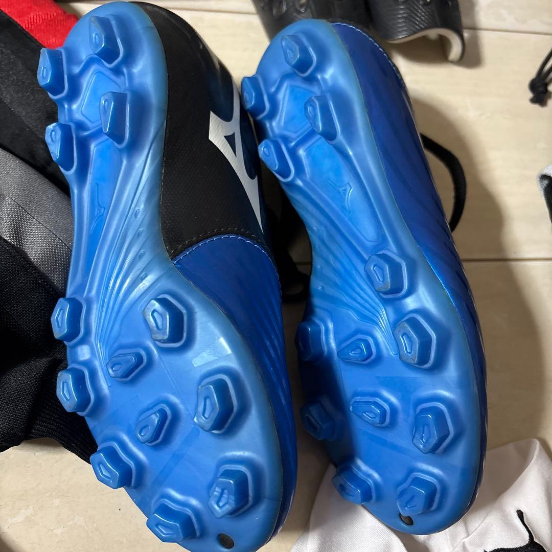 水曜までの購入で28000円　Puma ウェアセット Mizuno スパイク