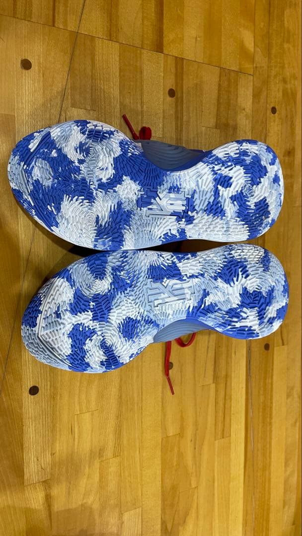 ナイキ　Nike KYRIE LOW 3 EP カイリー　バスケットボール
