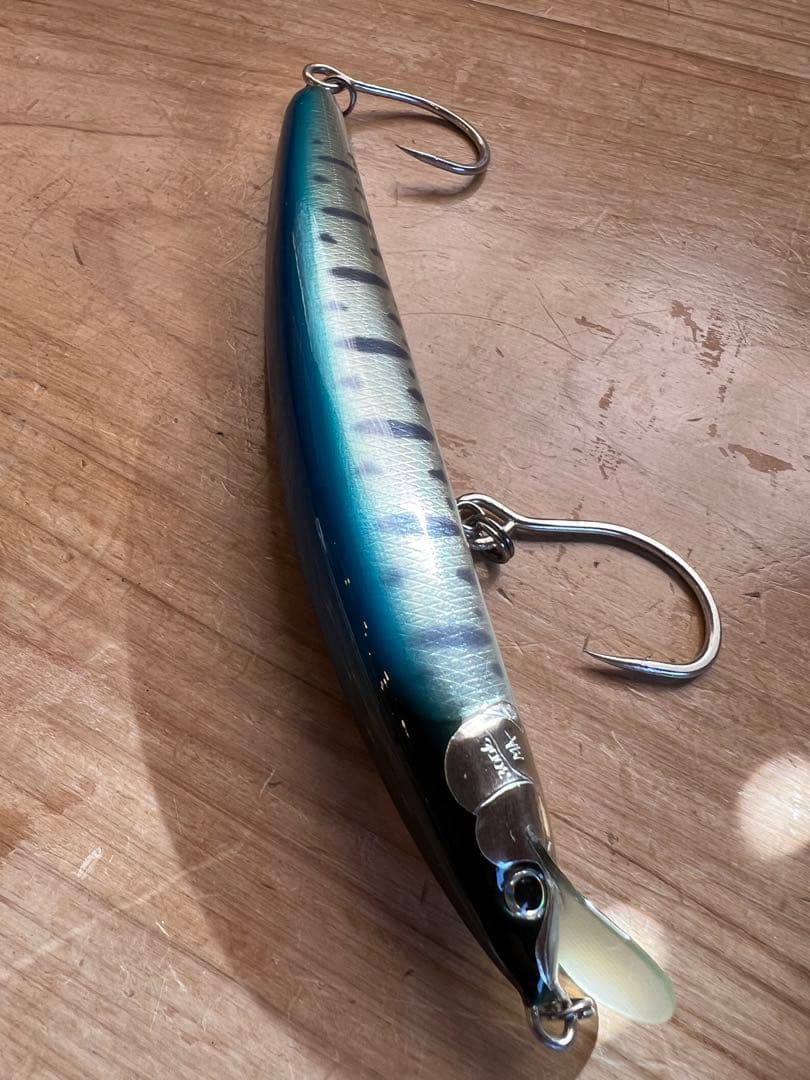 だ*こ様 ビッグトラウトルアー 魚じゃらし工房 saburou140&140B