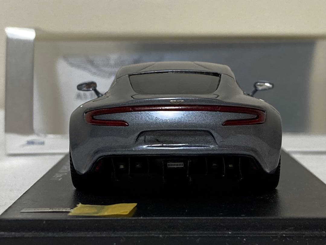 アストンマーティン one-77 スパーク製 1/43スケール