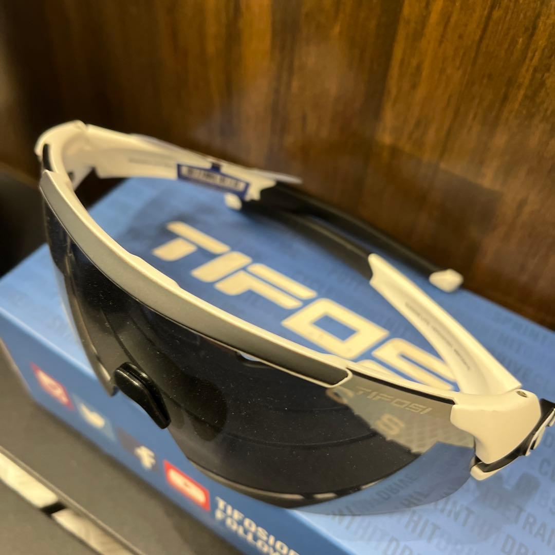 TIFOSI Sledge Lite サングラス 3枚レンズ