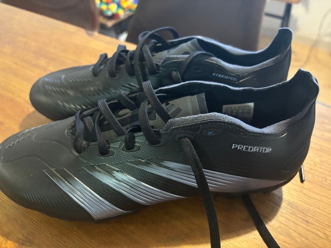 adidas サッカー　スパイク