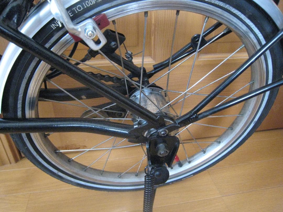 台湾ブロンプトン　レッド
