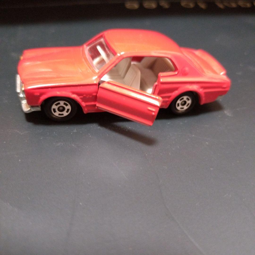 トミカ ニッサン スカイライン 2000GT