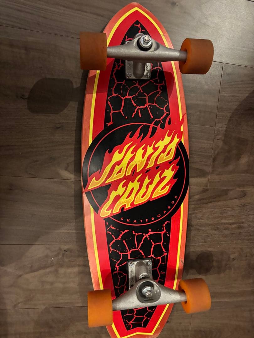 Santa Cruz カーバー　スケボー