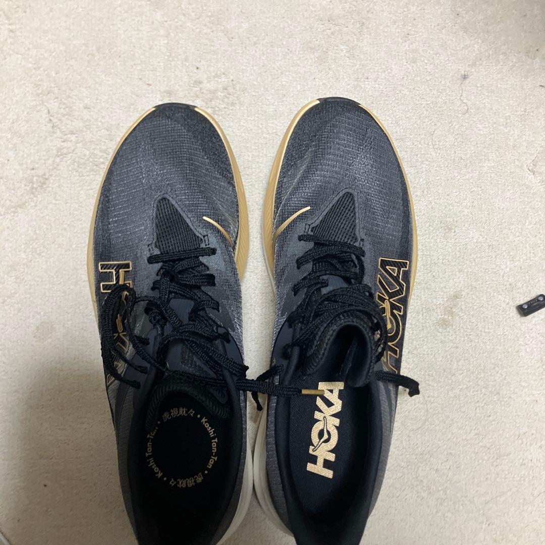 HOKA ロケットx3