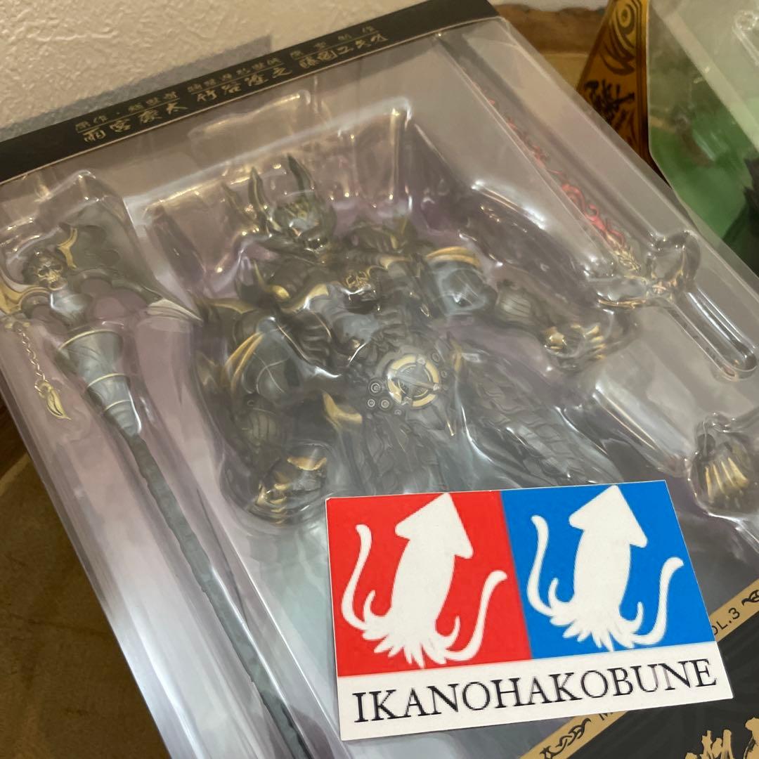 バンダイ　魔戒可動 黄金騎士 牙狼(ガロ) フィギュア　新品　未開封　セット