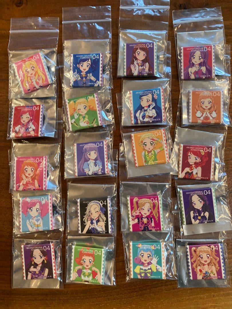 未使用　アイカツ　ジャケバッジ　20種セット
