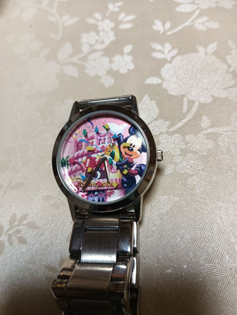 ディズニーストア 5周年記念 限定時計セット　早いもの勝ちです
