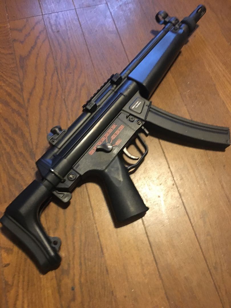 東京マルイ電動ガン　MP5J