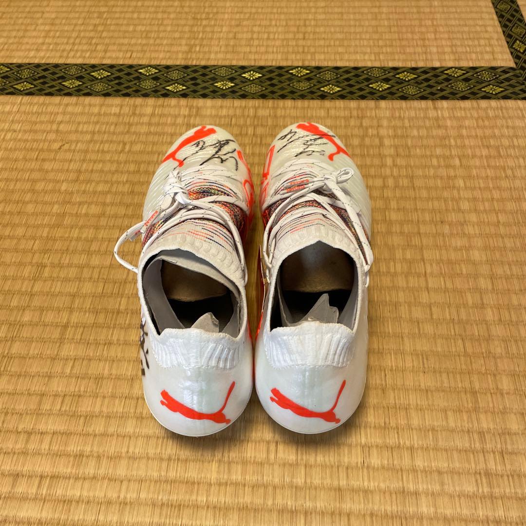 サッカースパイク　PUMAフューチャー　Ｚ1.1MXSG