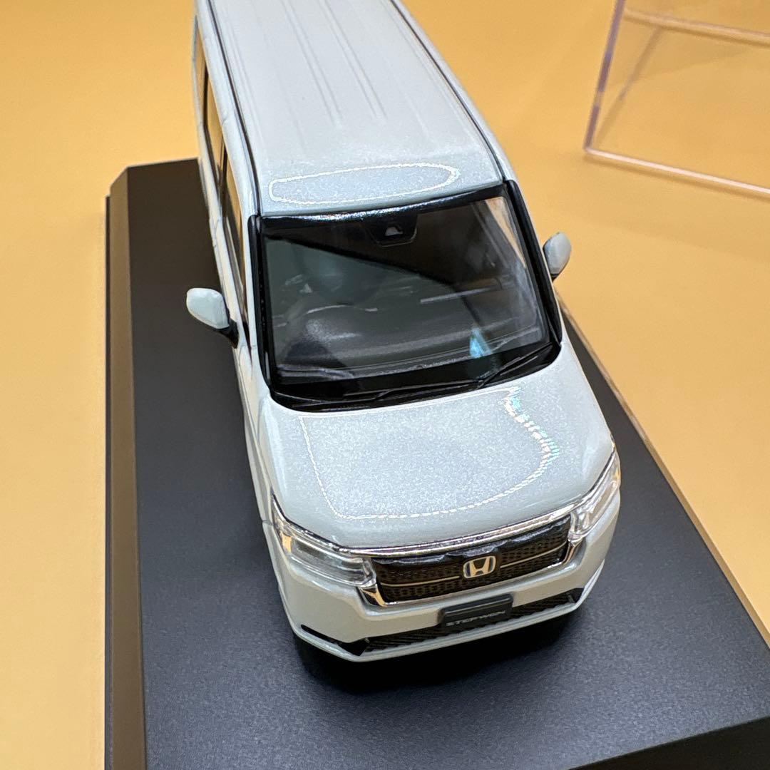 HONDA ホンダ　ステップワゴン　プラチナホワイトパール　ミニカー