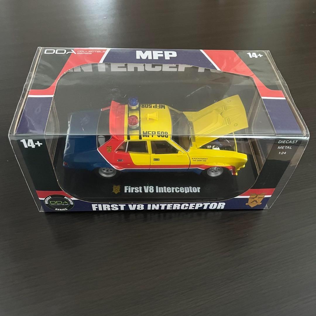 新品 マッドマックス 1/24 DDA イエローインターセプター 車 ミニカー