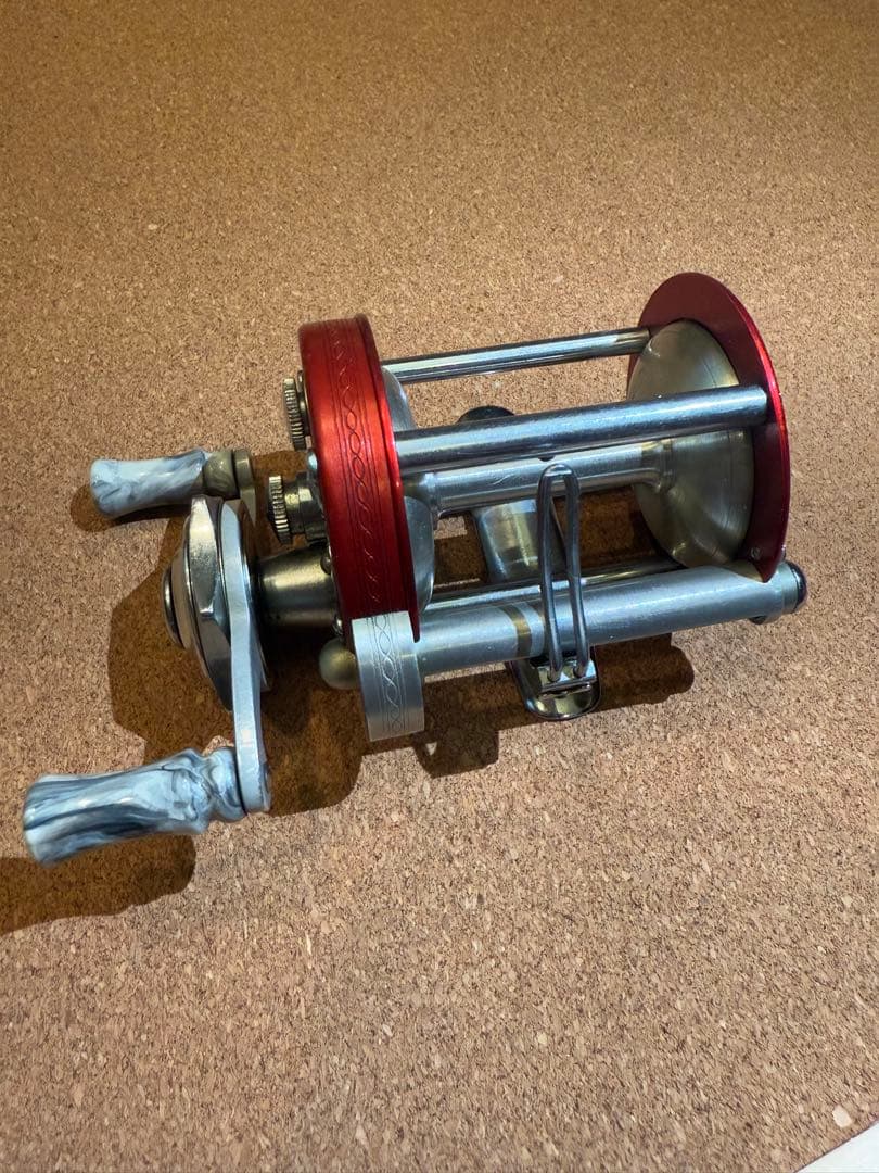 ひ*2様 【レア】PELUEGER NOBBY 1965 ダイレクトリール フリ