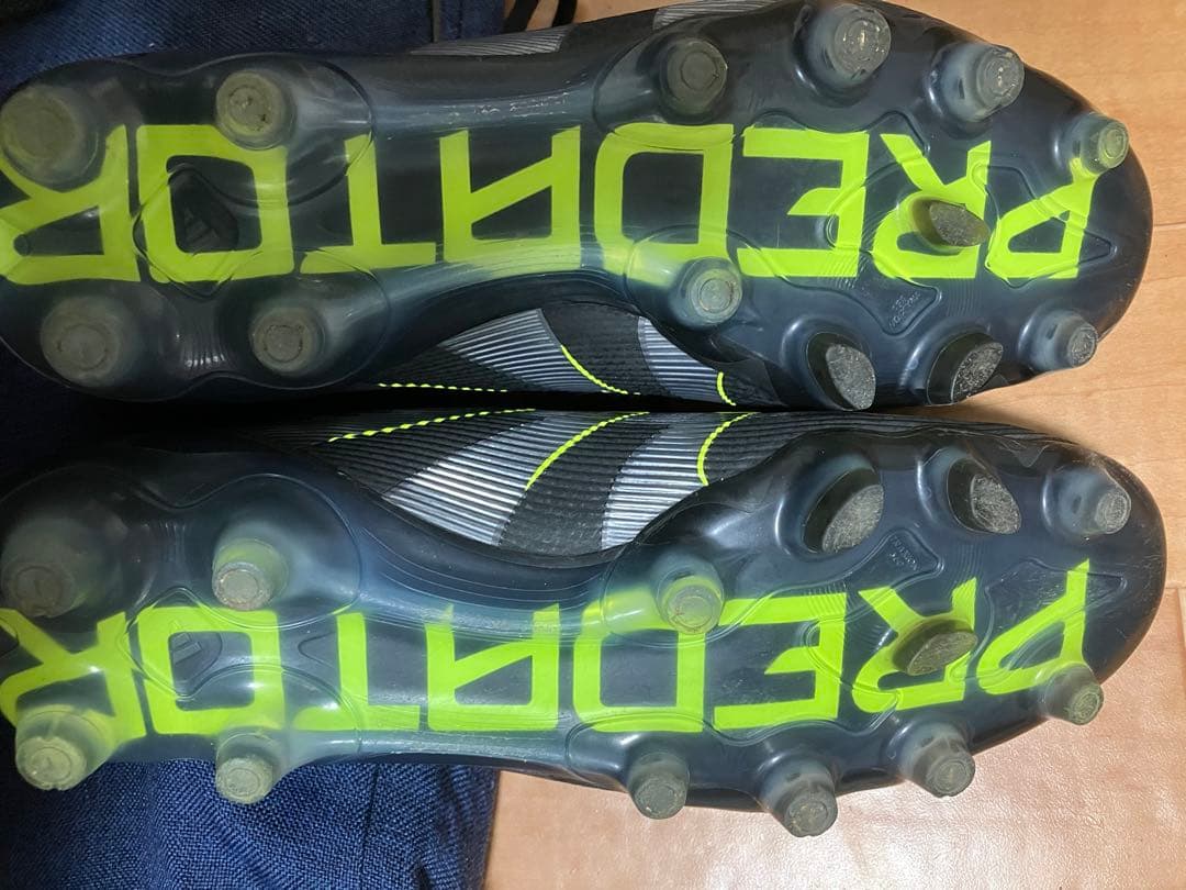adidas Predator サッカーシューズ スパイク 黒/緑