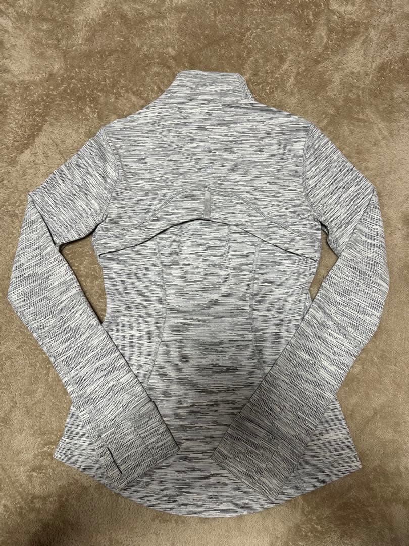 lululemon ルルレモン　ジャケット　4