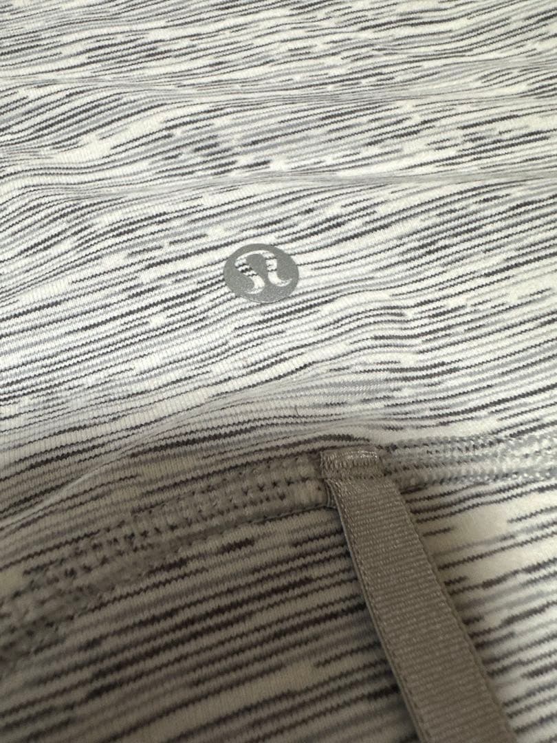 lululemon ルルレモン　ジャケット　4