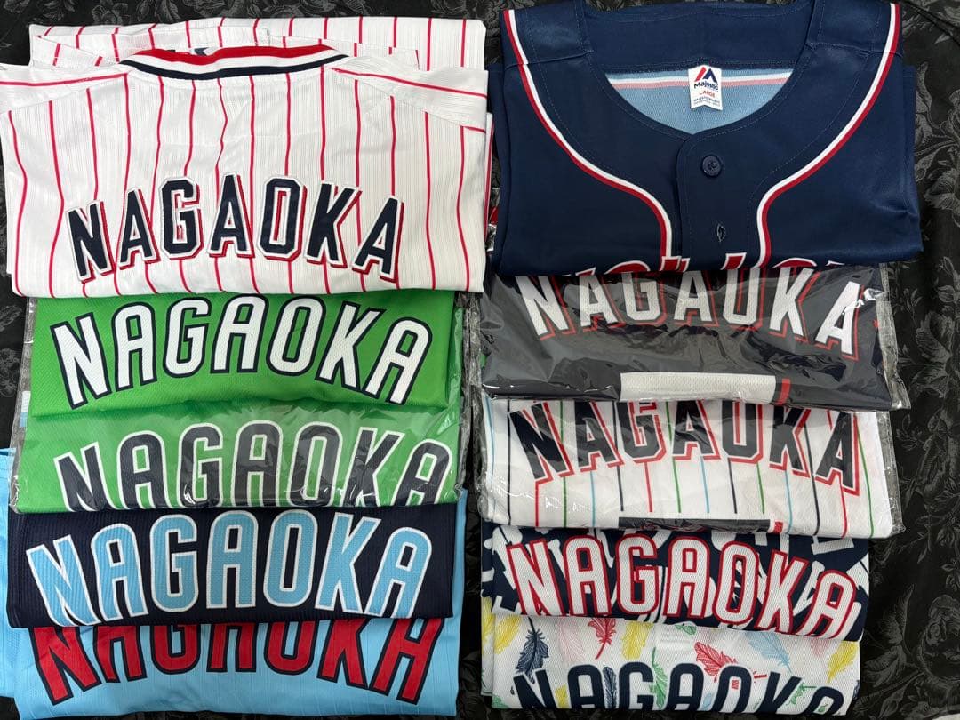 東京ヤクルトスワローズ　長岡選手　ホーム、クルー、イベントユニ　10枚セット