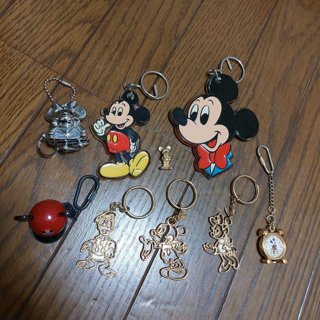 ミッキーマウスキーホルダーなど
