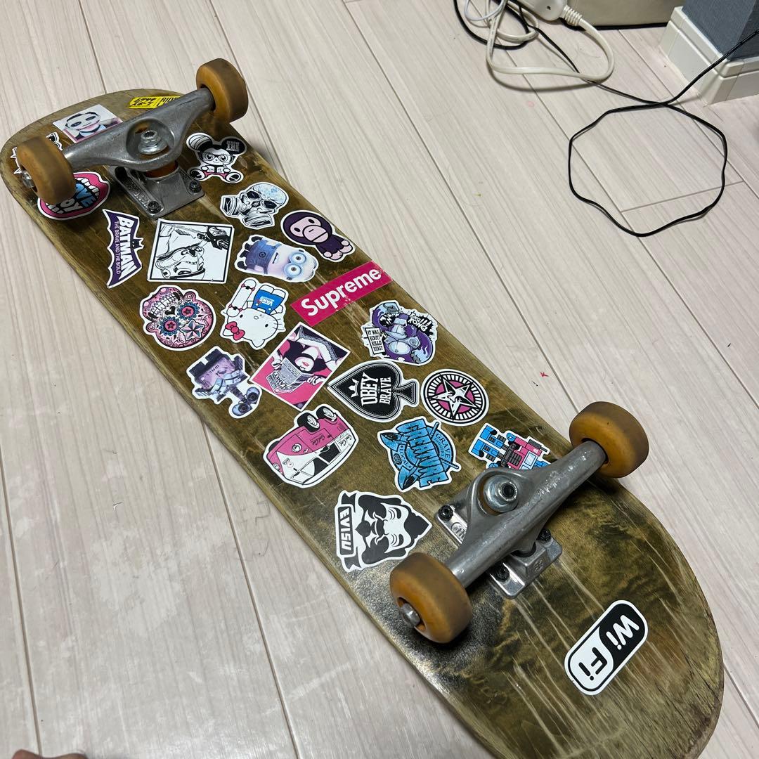 SHAKE JUNT! スケートボード ベージュ