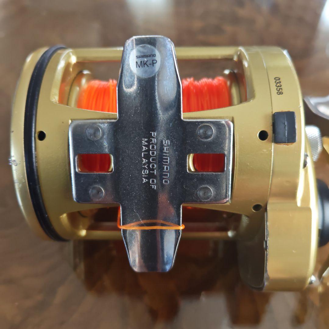 金属製オレンジスプールリール