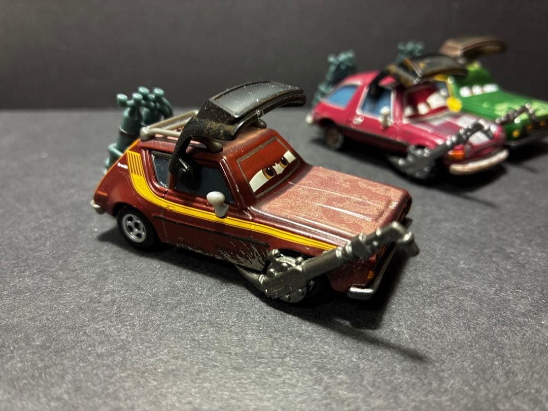 GREMSKY Ramped Gremlin トーチ　油田 カーズ　ミニカー