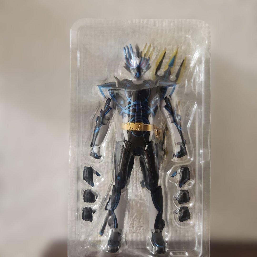 S.H.Figuarts　仮面ライダーデュランダル