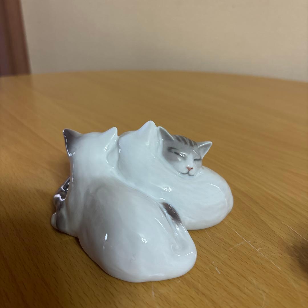 ロイヤルコペンハーゲン　寝ている子猫