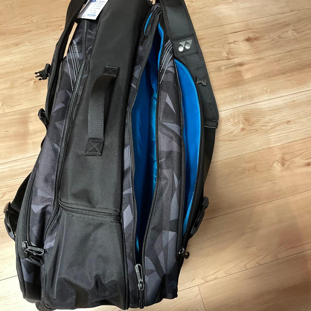 YONEX ラケットバッグ ブラック　テニス9本用 BAG2202N