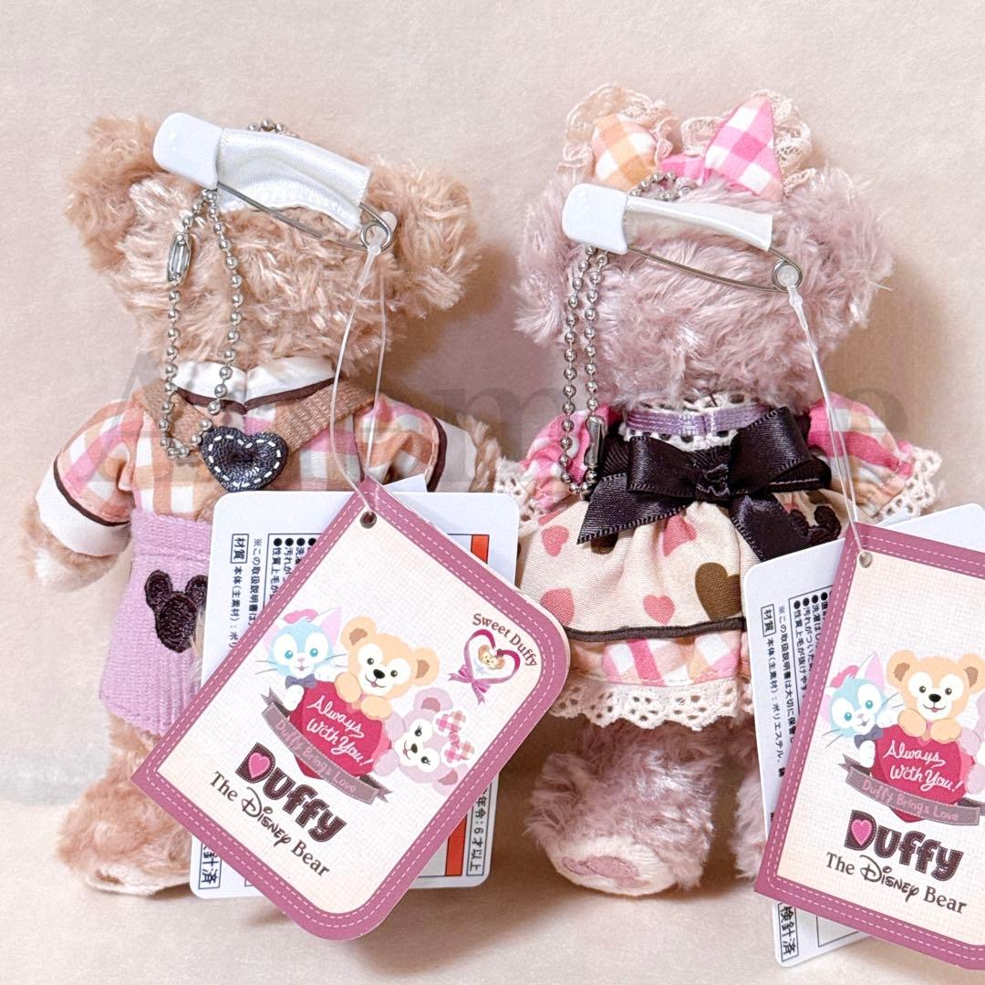【新品タグ付き】 ダッフィー シェリーメイ 2017 ぬいぐるみバッジ ぬいバ