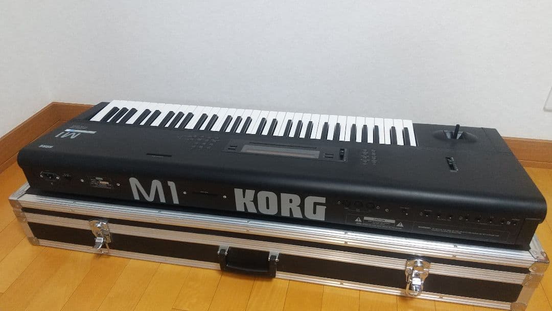 【名機】KORG コルグ M1 ミュージックワークステーション シンセサイザー