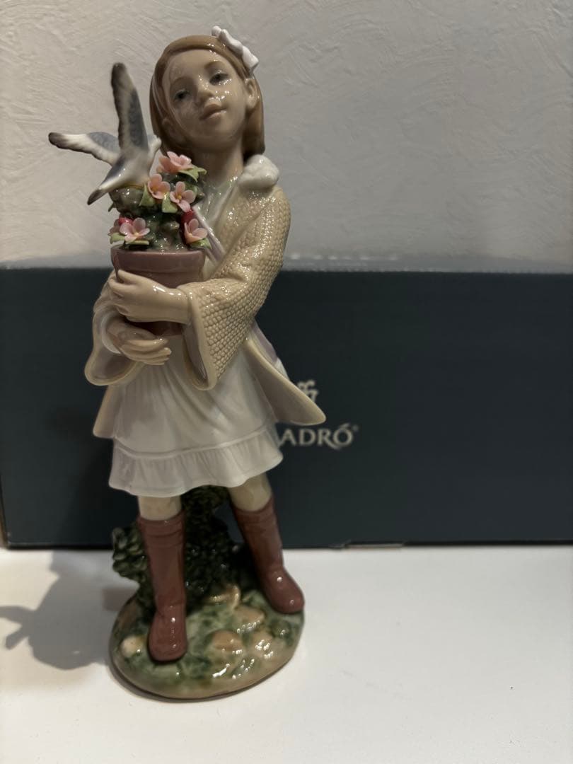 【絶版 】リヤドロ　モーニングメロディー　フィギュリン　陶器　箱付き　20cm