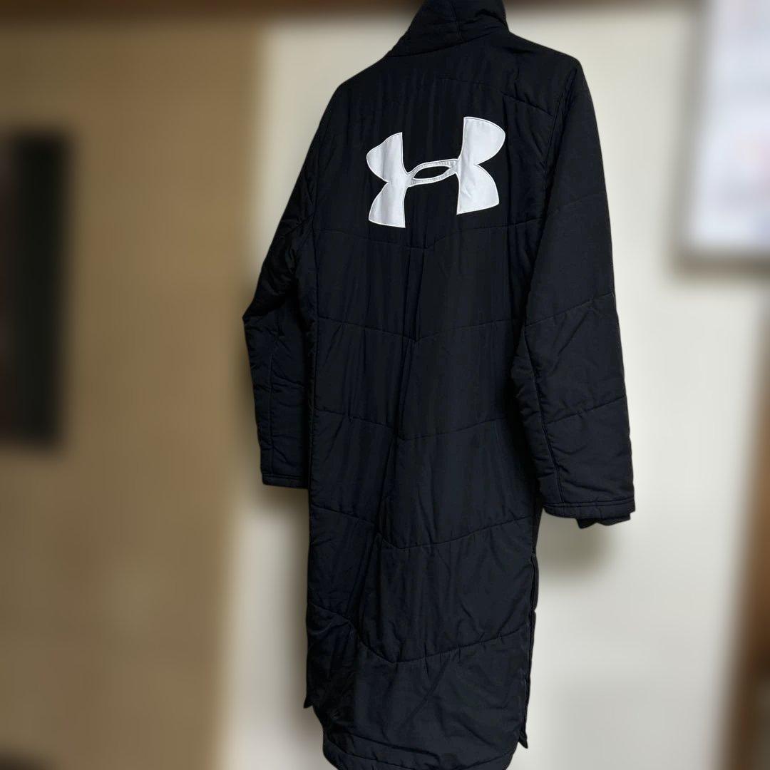 【値下げしました】アンダーアーマ　ベンチコート　Mサイズ