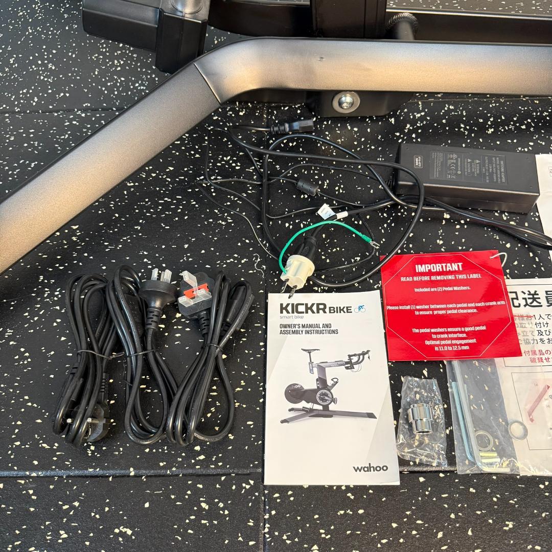 【極美品】Wahoo KICKR BIKE 第2世代 Wi-Fi対応 付属品完備