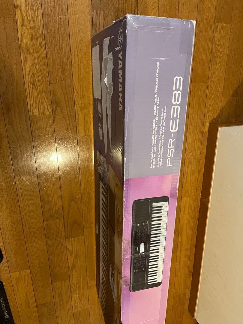 Yamaha PSR-E383キーボード。 新品未開封　箱ダメージ