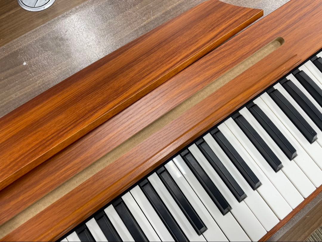 電子ピアノ88鍵盤　給電タイプ　木目調ボディ　ウォールナット