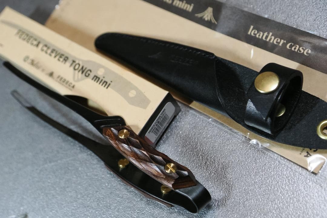 新品 定価8690円 フェデカ トング ミニ 名栗ブラウン 純正革ケースセット