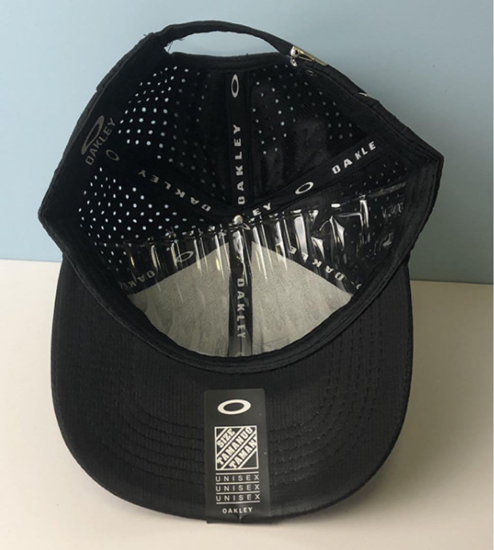 Oakley ブラック キャップ ユニセックス