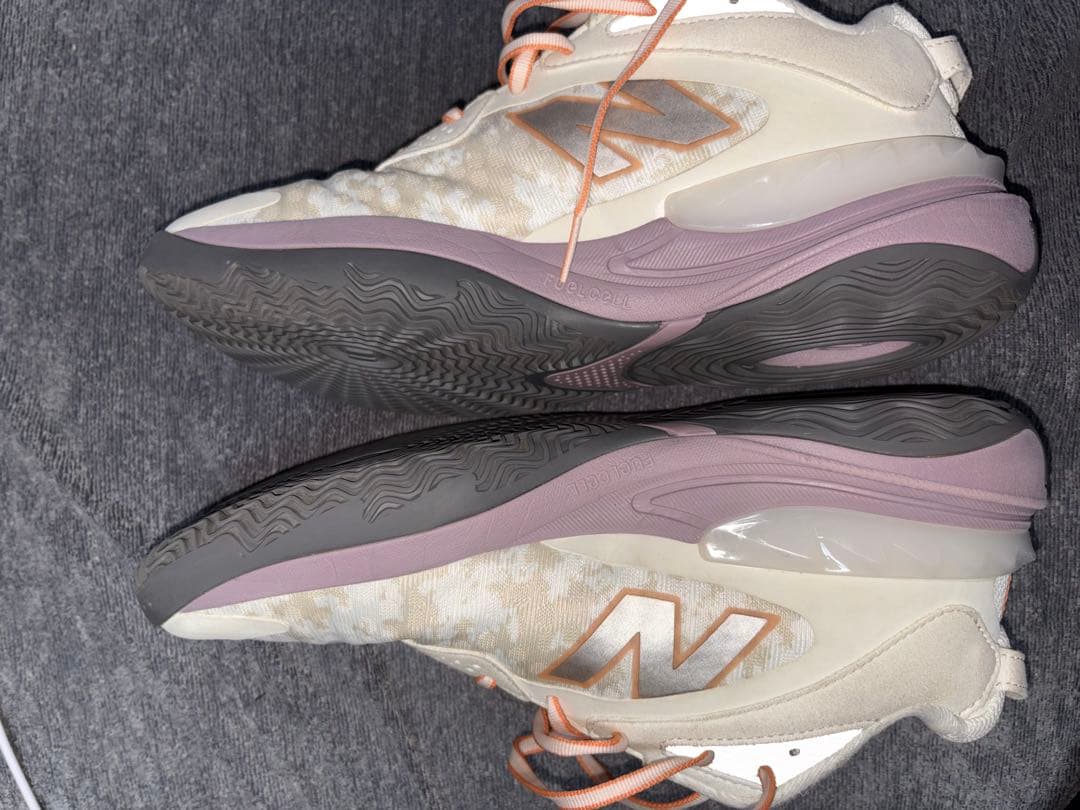 New Balance バスケットシューズ