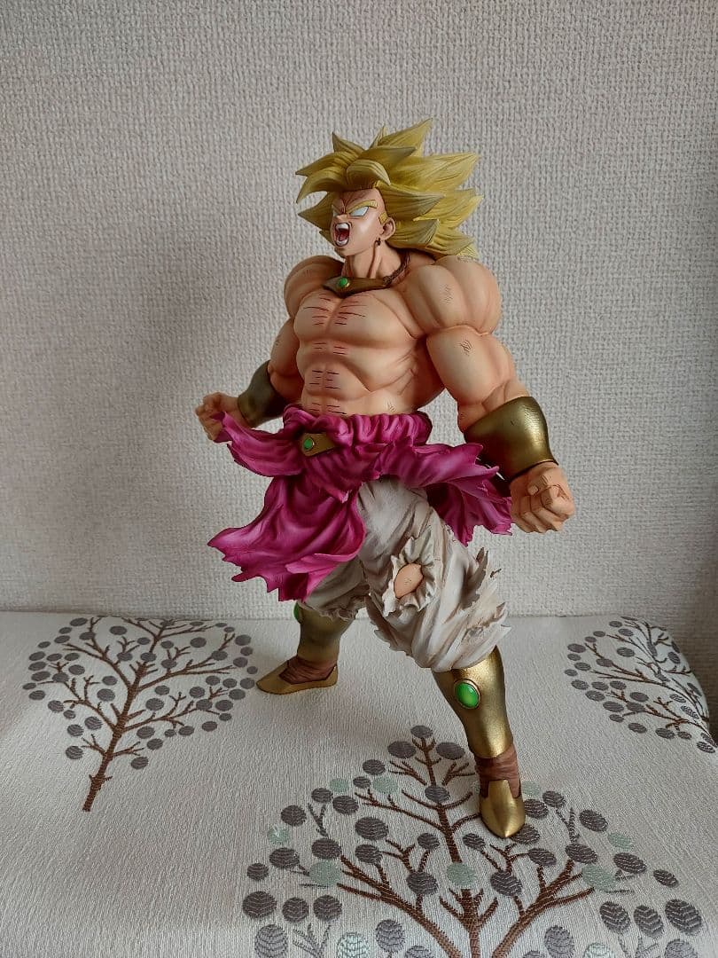 ドラゴンボール フィギュア リペイント 一番くじ ブロリー 超サイヤ人