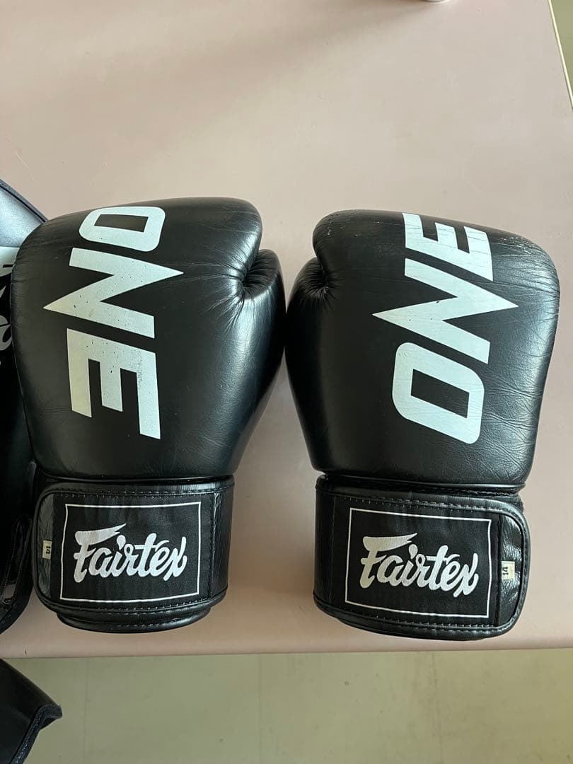 Fairtex ONE ボクシンググローブ レガース