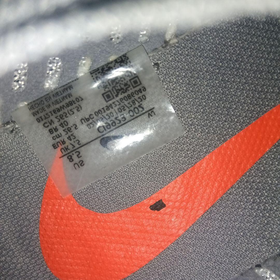 美品　NIKE エアズームテンポネクスト % ランニングシューズ 26.5