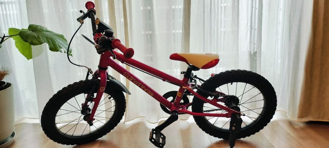 ヨツバサイクル【クリスタルピンク】　キッズバイク 16インチ